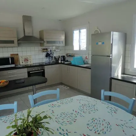 Holiday home Maison 3 Chambres Au Calme *